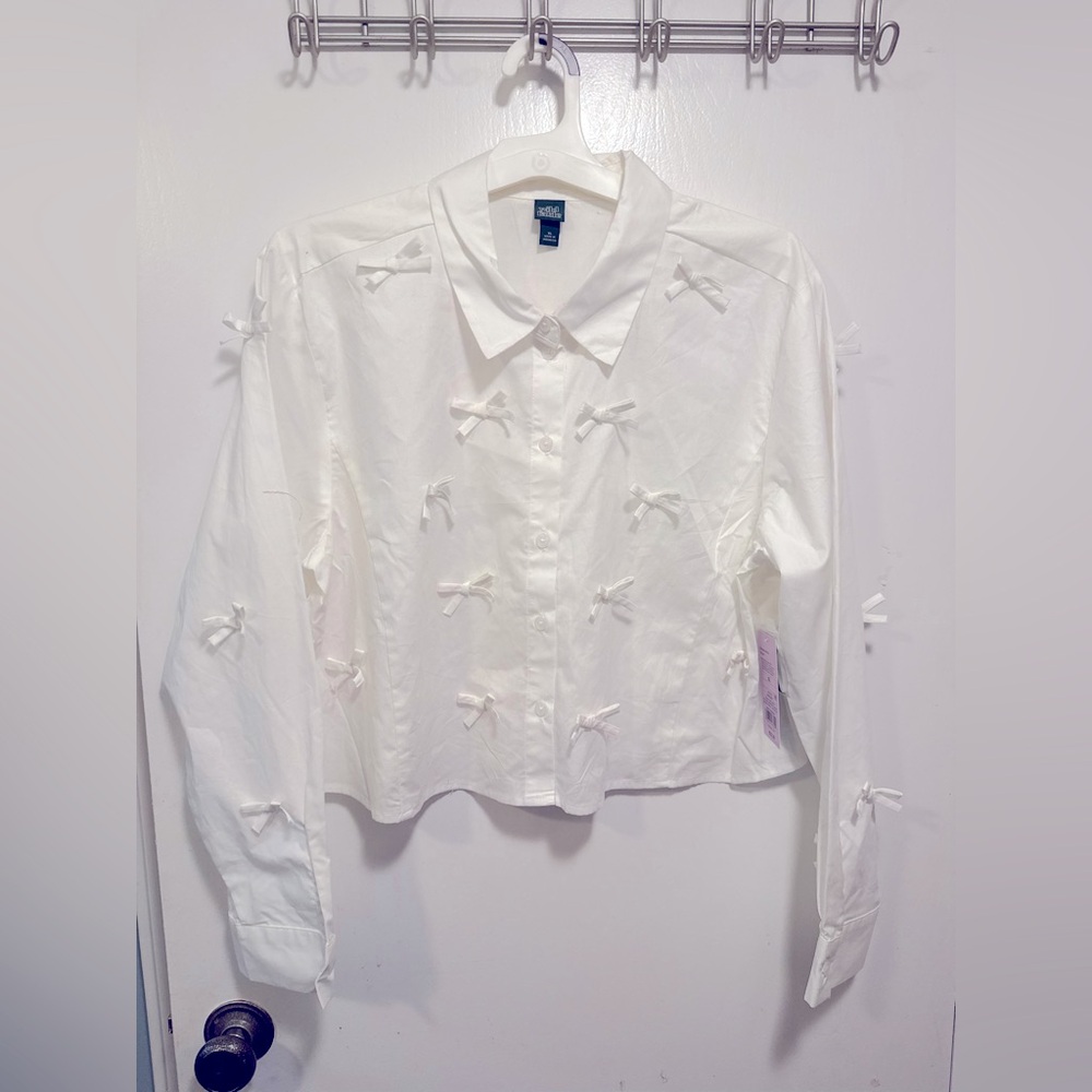 Cropped Bow Button Down shirt